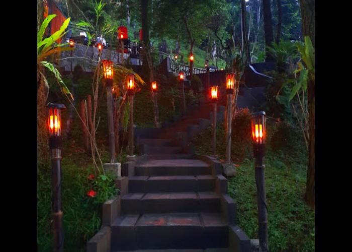 Foto : Bukit Nurmala Cafe ( Gmap / Amalia Shaleha  )