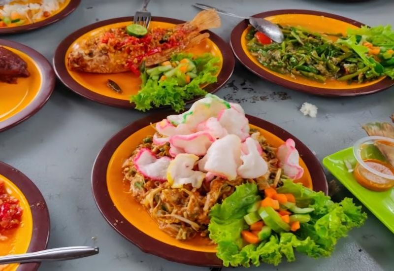 Foto : Gaya rimba alam resto ( Gmap / Santoso Santoso )