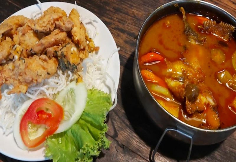 Foto : Talaga Sampireun ( Gmap / wira wiguna )