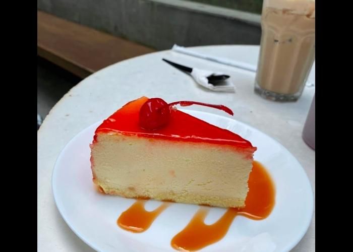 Foto : The Lake House ( Gmap / Andres Rahayu )