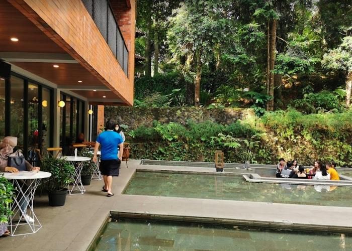 Foto : The Lake House ( Gmap / Dewi Ambarwati )