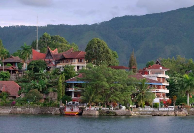 Foto: danau toba ( gmap / David de Vries )