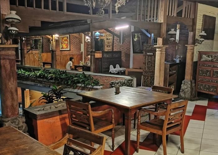 Foto : Dulang Restaurant ( Gmap / Ruru Channel )