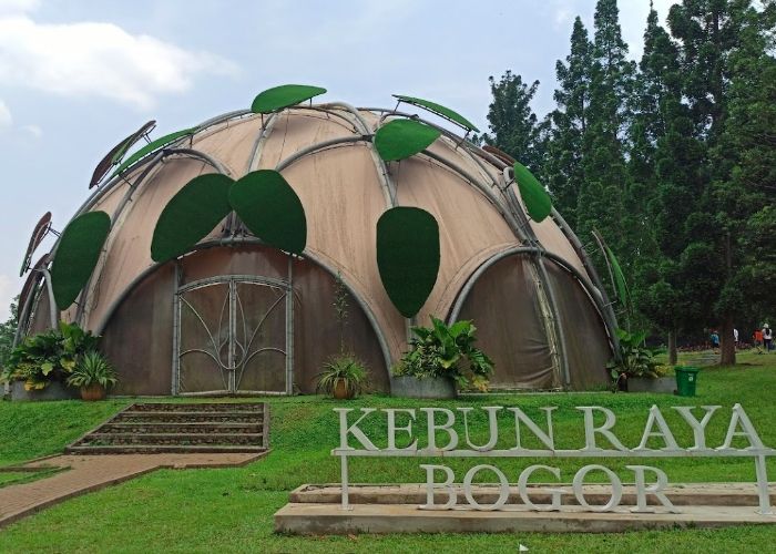 Foto: Kebun Raya Bogor ( Gmap /  Ai Hara )