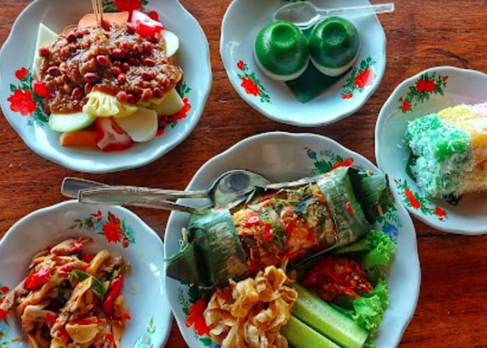 Foto : Ngopi Di Sawah ( Gmap / Haryanto Suwanto )