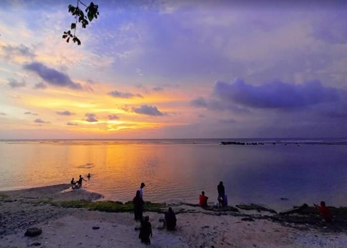 Foto : Pantai Ujung Genteng ( Gmap  / Muhammad Gilang Perdana )