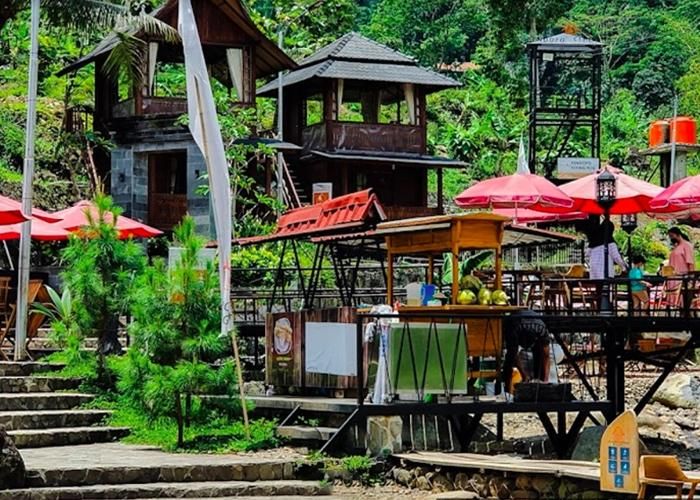 Foto : Pendopo Ciherang ( Gmap /  Rinaldi Bahar  )