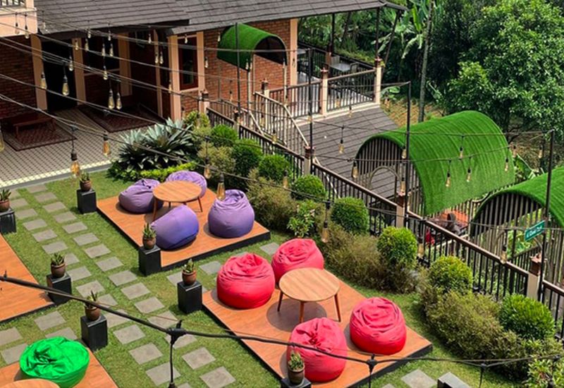 Foto :  RayaFood Garden ( Jagoantravel.com )