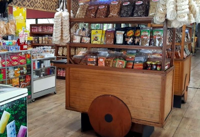 Foto: Saung Pengkolan ( Jagoantravel.com )