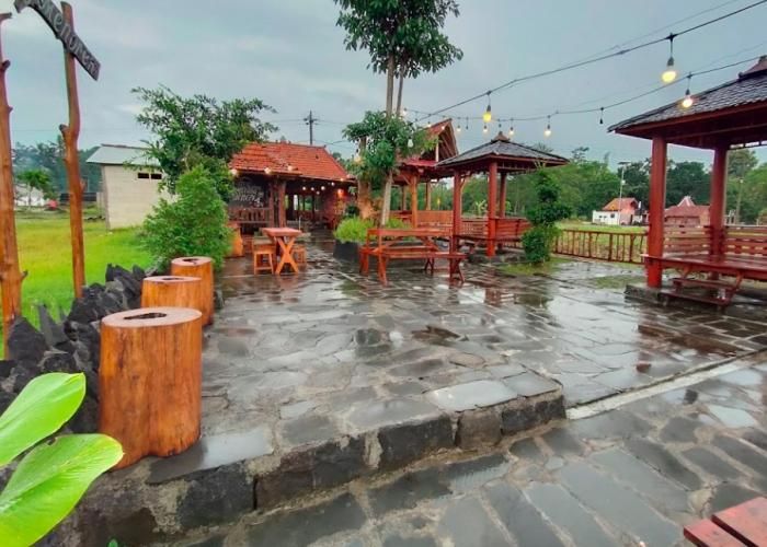 Foto : Teras Menoreh ( Gmap / W Sigit)